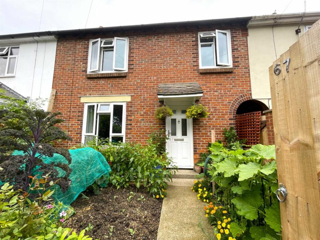 3 bedroom terraced house for sale in Hewett Road, North End PO2 0QS, PO2