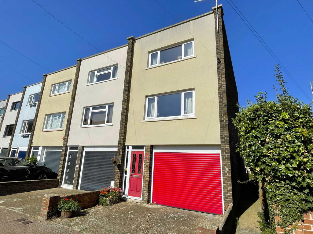 Main image of property: St Ronans Road, Southsea PO4 0PW