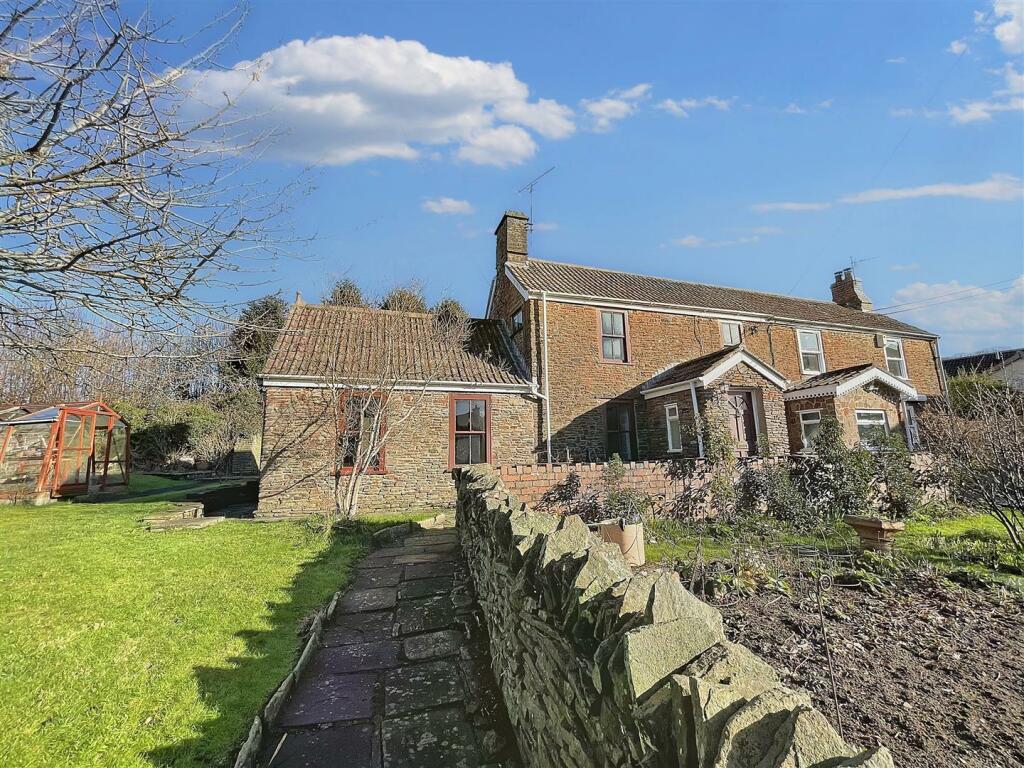 2 bedroom house for sale in The Stream, Hambrook, Bristol, BS16