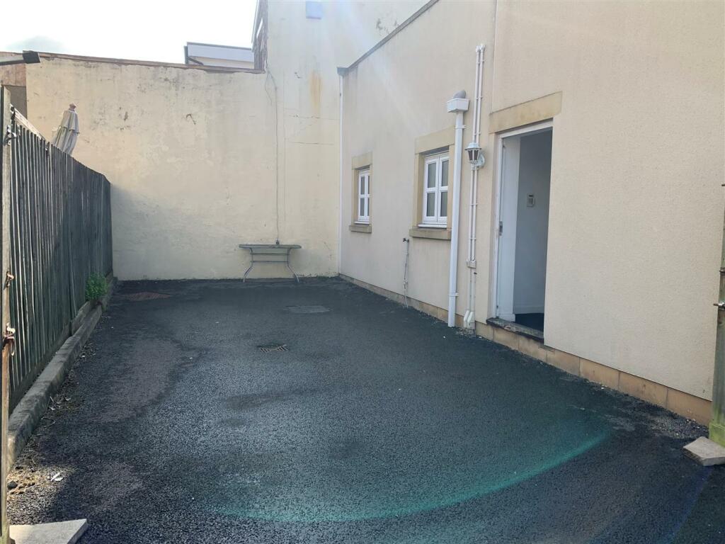 Additional property image - High Street, Staple Hill, Bristol