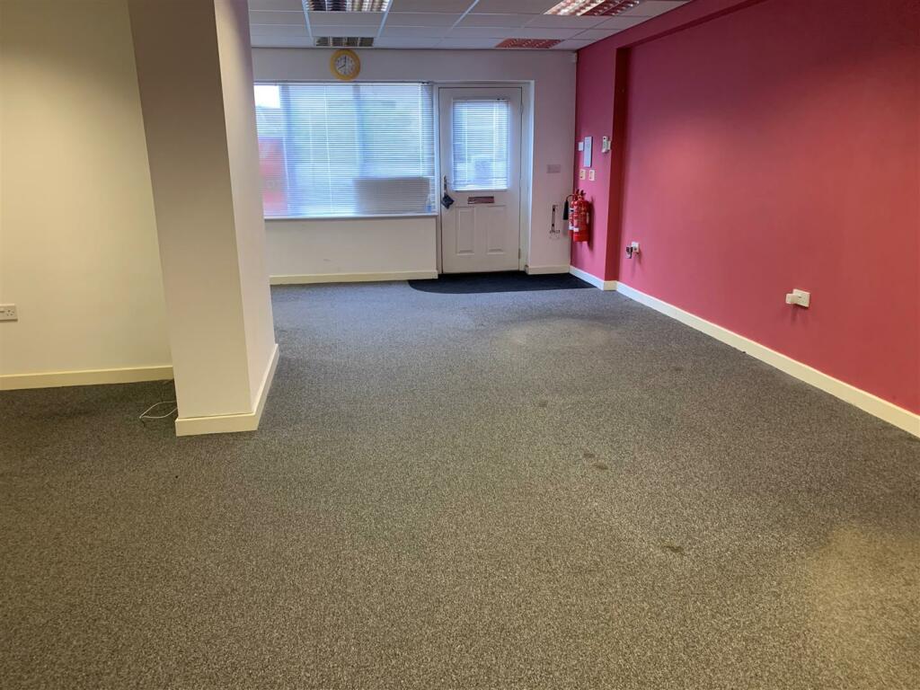 Additional property image - High Street, Staple Hill, Bristol