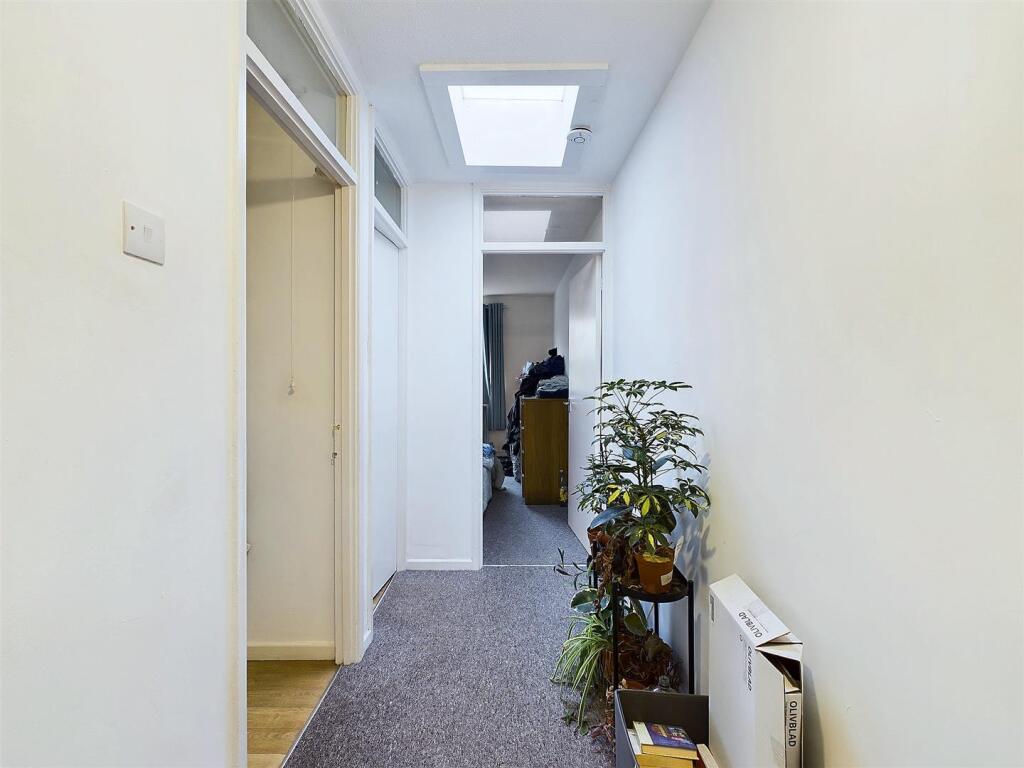 Additional property image - Malvern Drive, Warmley, Bristol