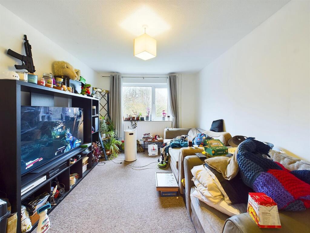 Additional property image - Malvern Drive, Warmley, Bristol