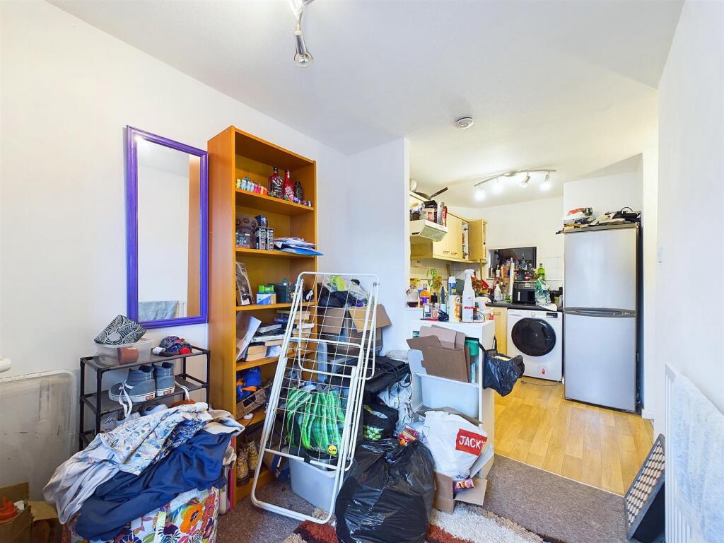 Additional property image - Malvern Drive, Warmley, Bristol