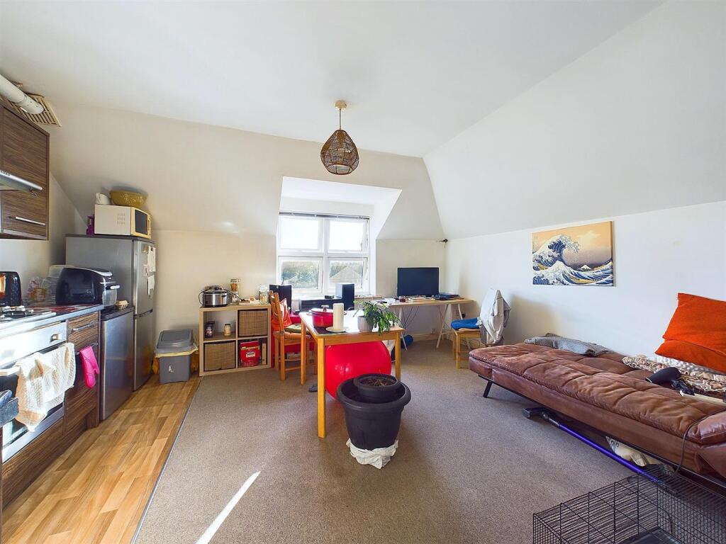 Additional property image - 1C Upper Station Road, Staple Hill, Bristol