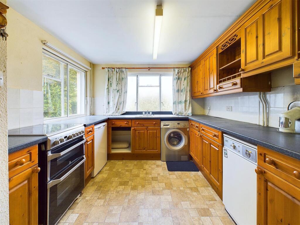 Additional property image - Church Road, Oldbury-On-Severn, Bristol