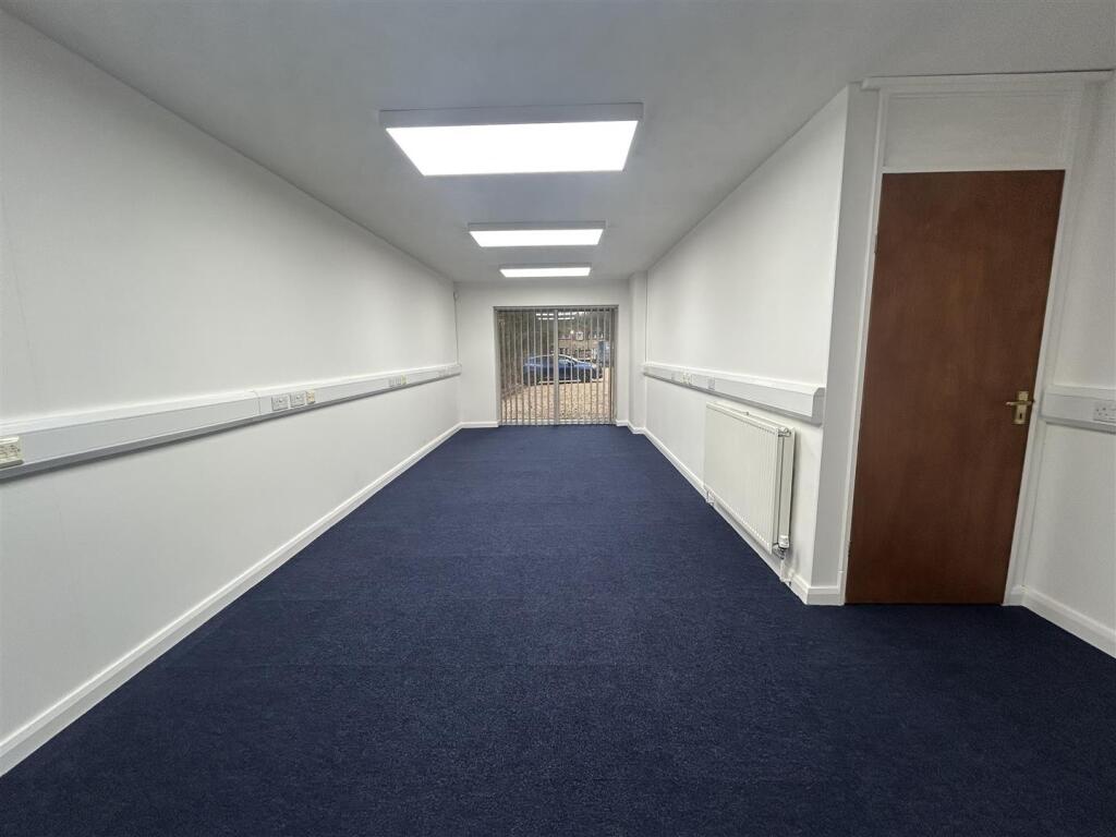 Additional property image - Lower Bristol Road, Bath