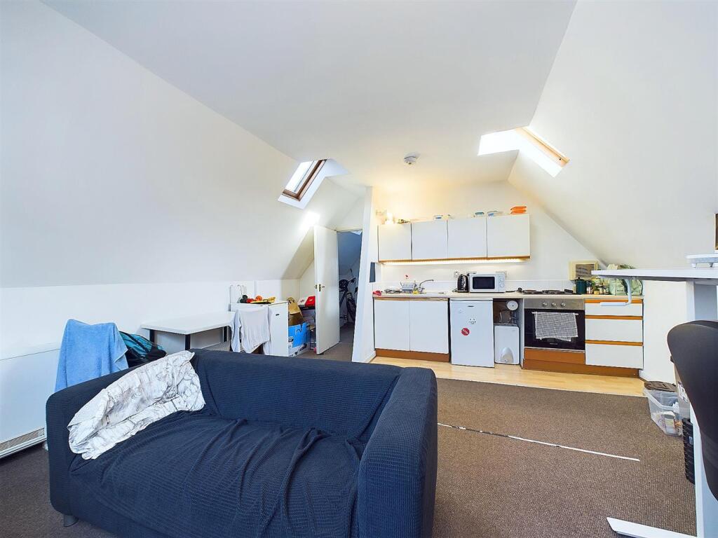 Additional property image - Bedminster Parade, Bedminster, Bristol