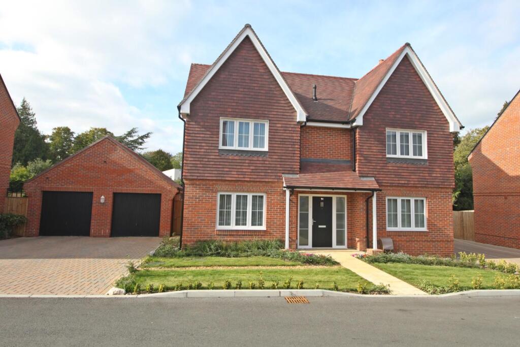 Main image of property: Deeble Way, Netley Abbey, Southampton