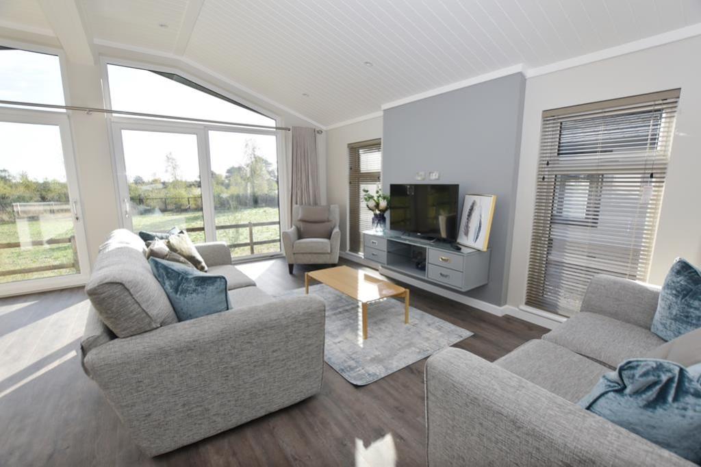 2 bedroom park home for sale in Lone Pine Park, Ferndown, Dorset, BH22