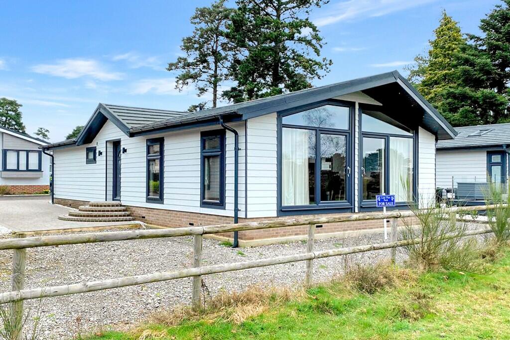 2 bedroom park home for sale in Lone Pine Park, Ferndown, Dorset, BH22