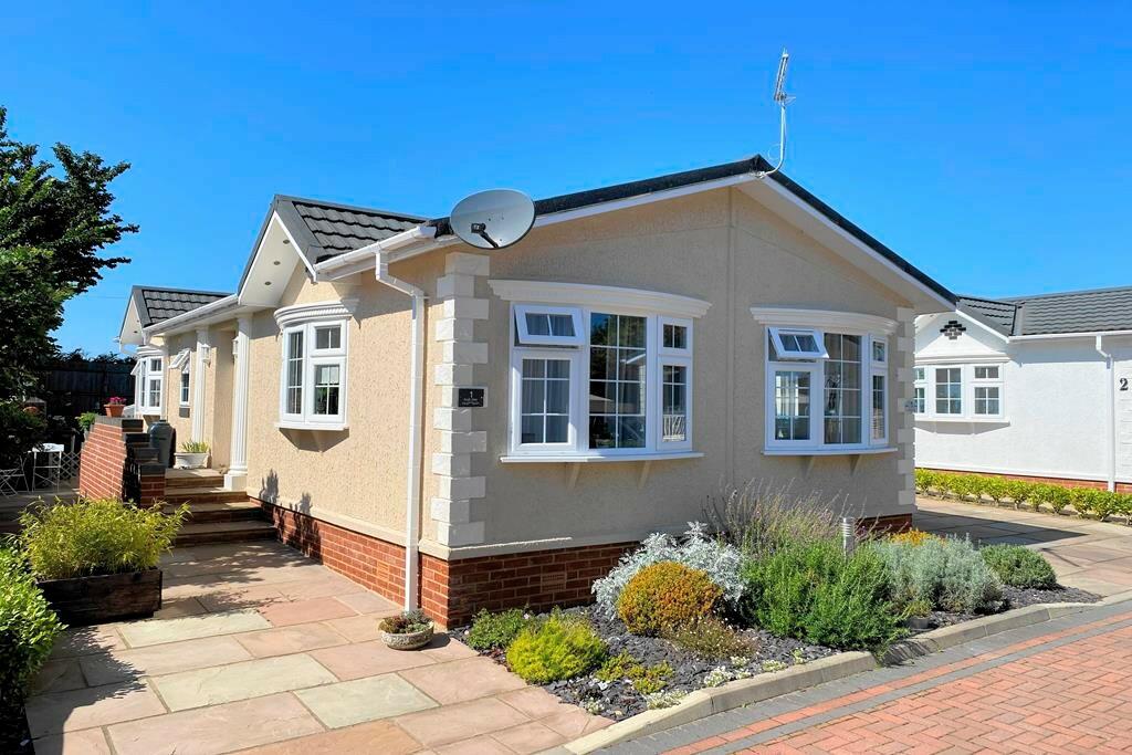 2 bedroom park home for sale in Winfrith Newburgh, Nr Wool, DT2