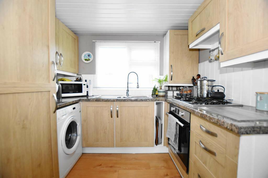 2 bedroom park home for sale in Dewlands Park, Verwood, Dorset, BH31