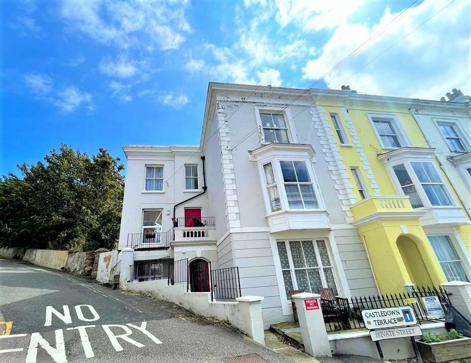 Main image of property: Castledown Terrace, Hastings TN34 3RQ