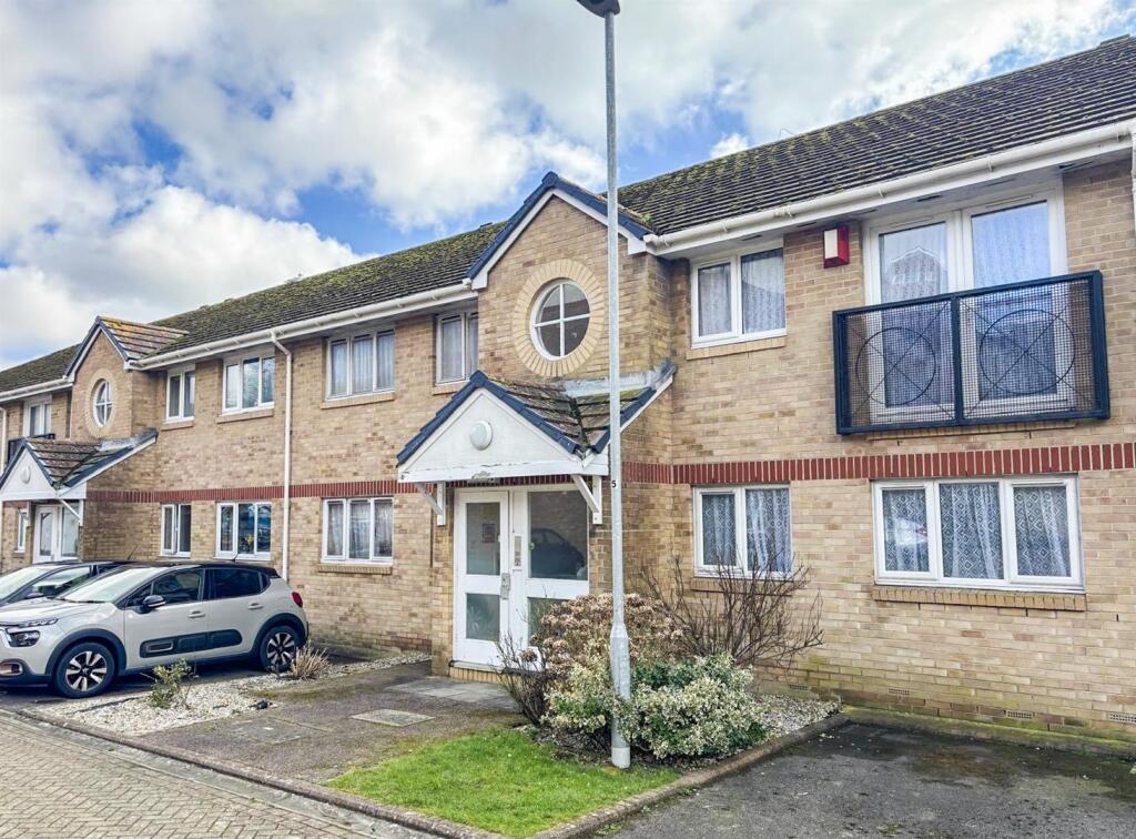 Main image of property: Lovat Mead, St. Leonards-On-Sea TN38 8EH