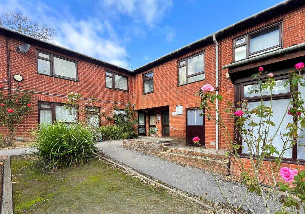 Main image of property: Willow Glen, St Leonards, TN37 7BY