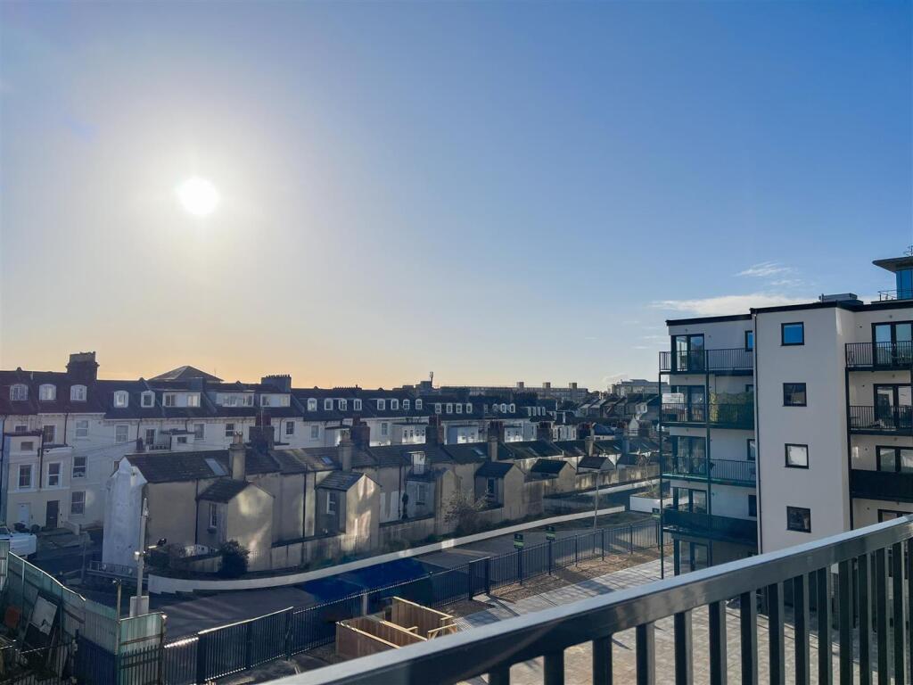 Main image of property: Flat 79, 6 Martin Court, Hastings, TN34 1EF