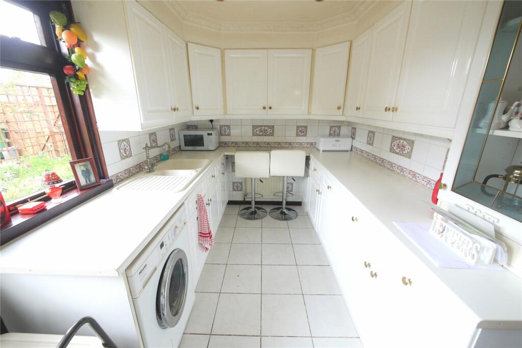 Additional property image - Stocks Lane, Kelvedon Hatch, Brentwood, Essex, CM15