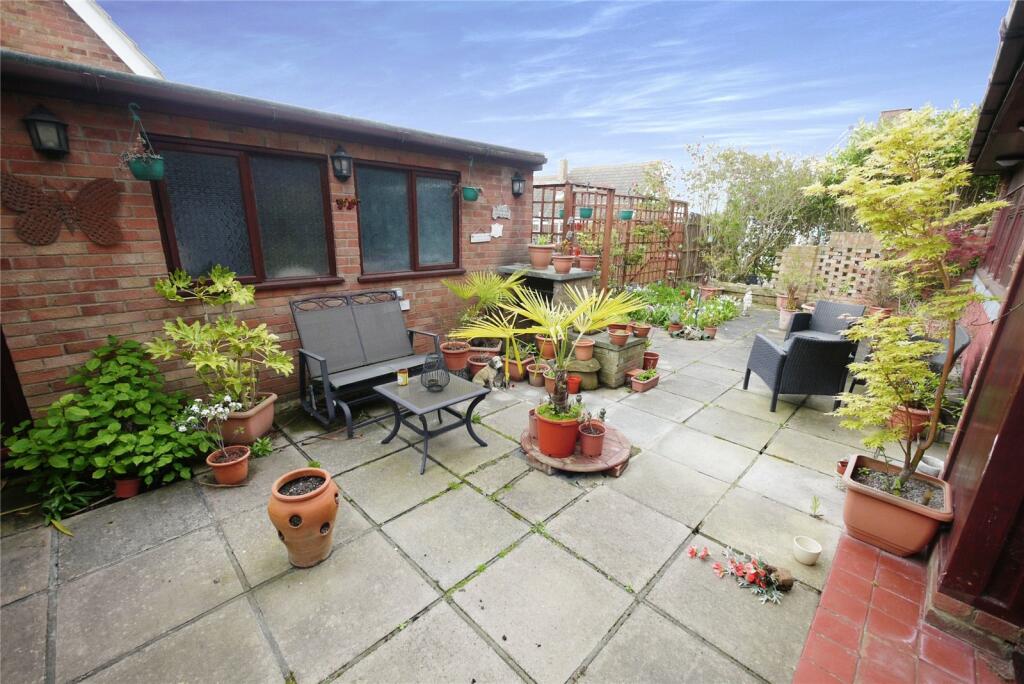 Additional property image - Stocks Lane, Kelvedon Hatch, Brentwood, Essex, CM15
