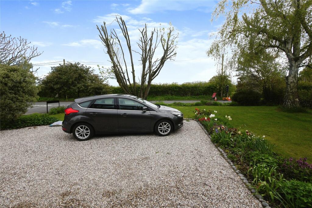Additional property image - Stocks Lane, Kelvedon Hatch, Brentwood, Essex, CM15
