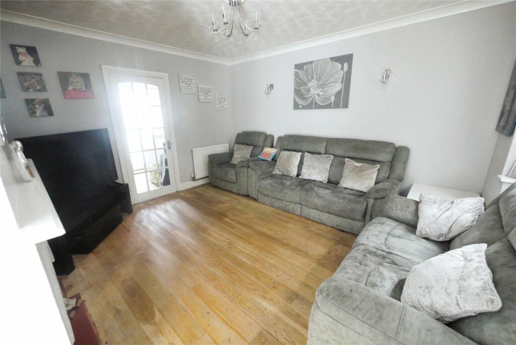 Additional property image - Danes Way, Pilgrims Hatch, Brentwood, Essex, CM15