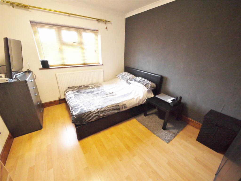 Additional property image - Danes Way, Pilgrims Hatch, Brentwood, Essex, CM15