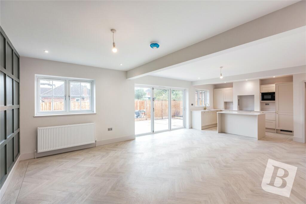 Additional property image - St. Mary's Avenue, Shenfield, Brentwood, Essex, CM15