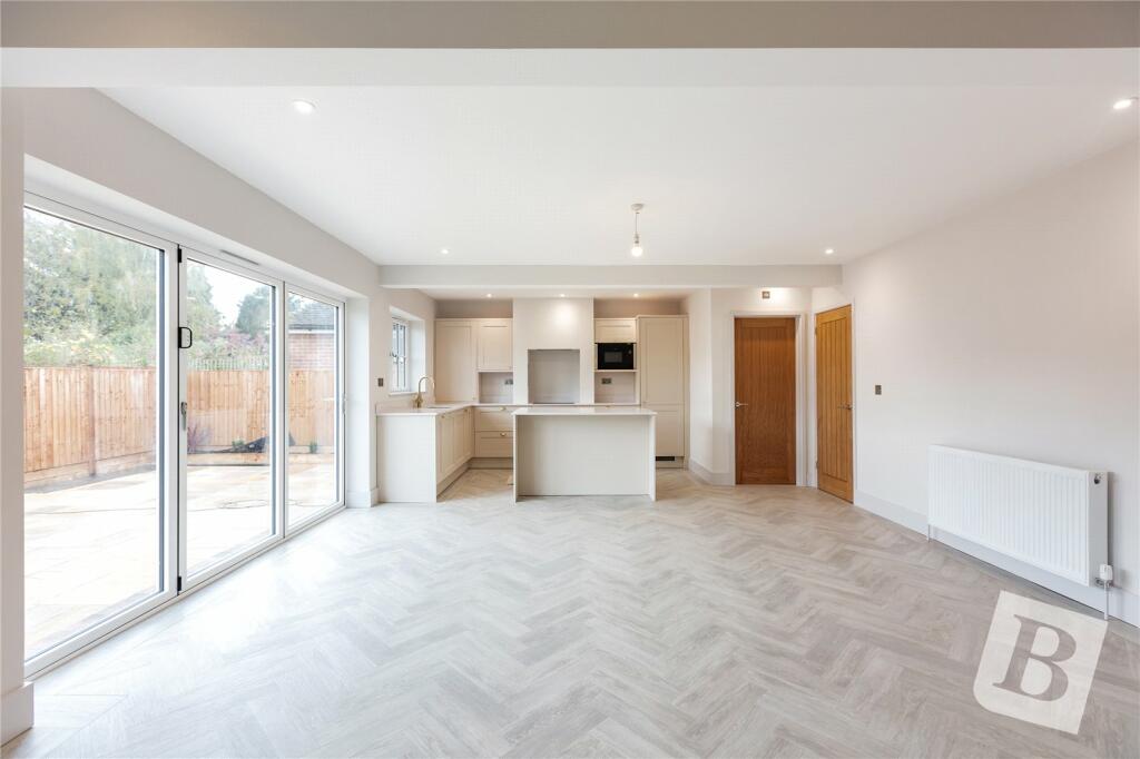 Additional property image - St. Mary's Avenue, Shenfield, Brentwood, Essex, CM15