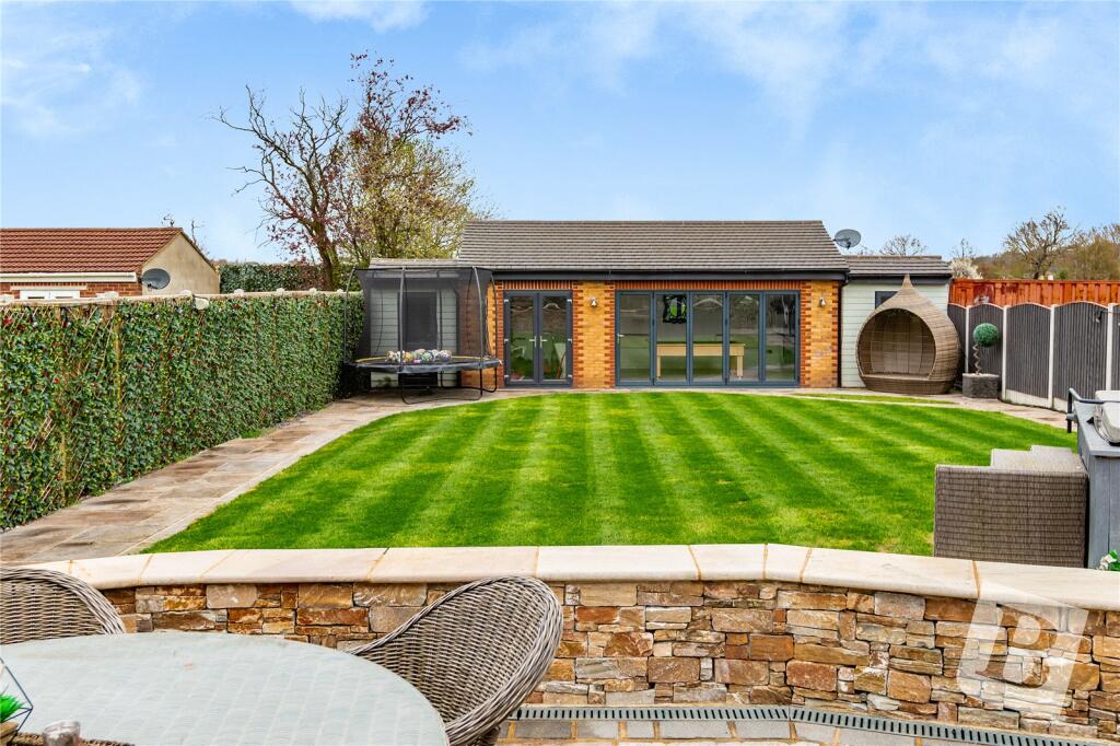 4 bedroom detached house for sale in Nags Head Lane, Brentwood, Essex, CM14