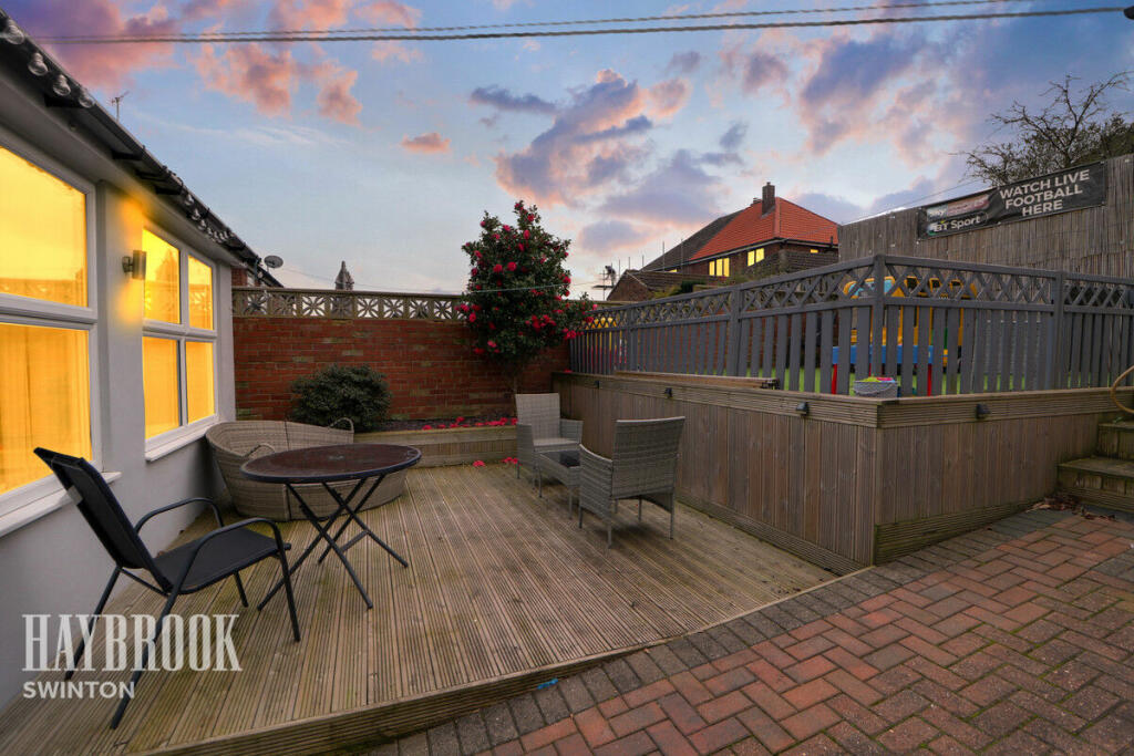 3 bedroom semidetached house for sale in Fitzwilliam Street, Swinton, S64