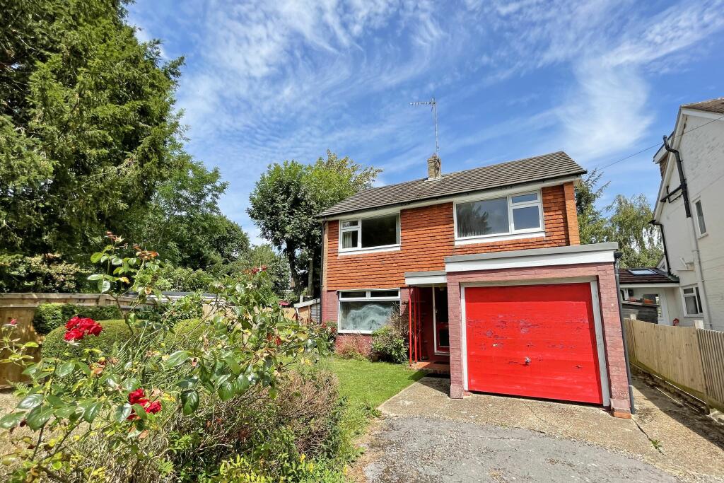 3 bedroom detached house for sale in The Quadrant, Hassocks, West