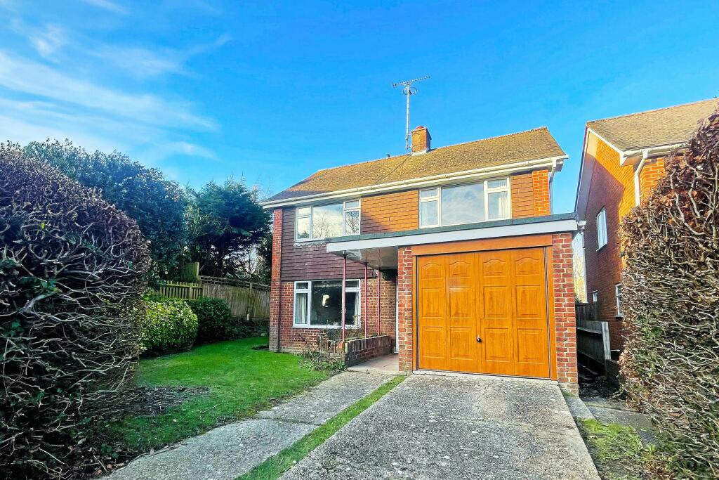 3 bedroom detached house for sale in Clayton Park, Hassocks, West