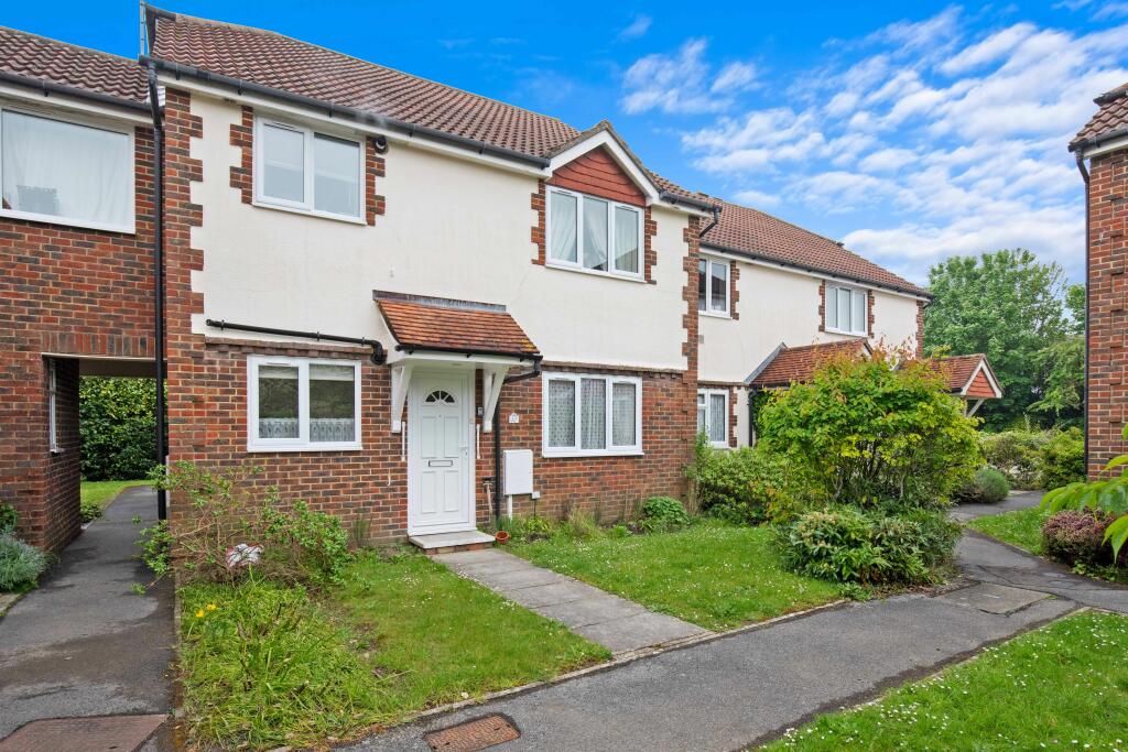 2 bedroom ground floor flat for sale in The Poplars, Keymer, Hassocks