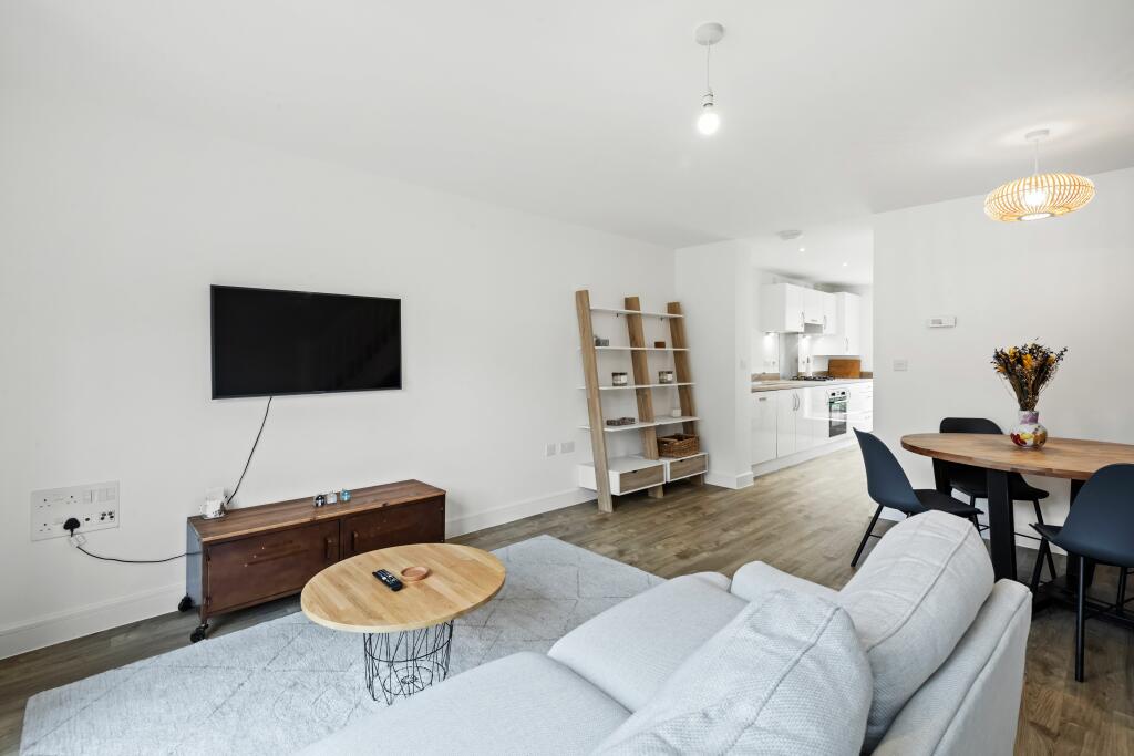 Additional property image - Langridge Vale, Hassocks, West Sussex, BN6 8FW