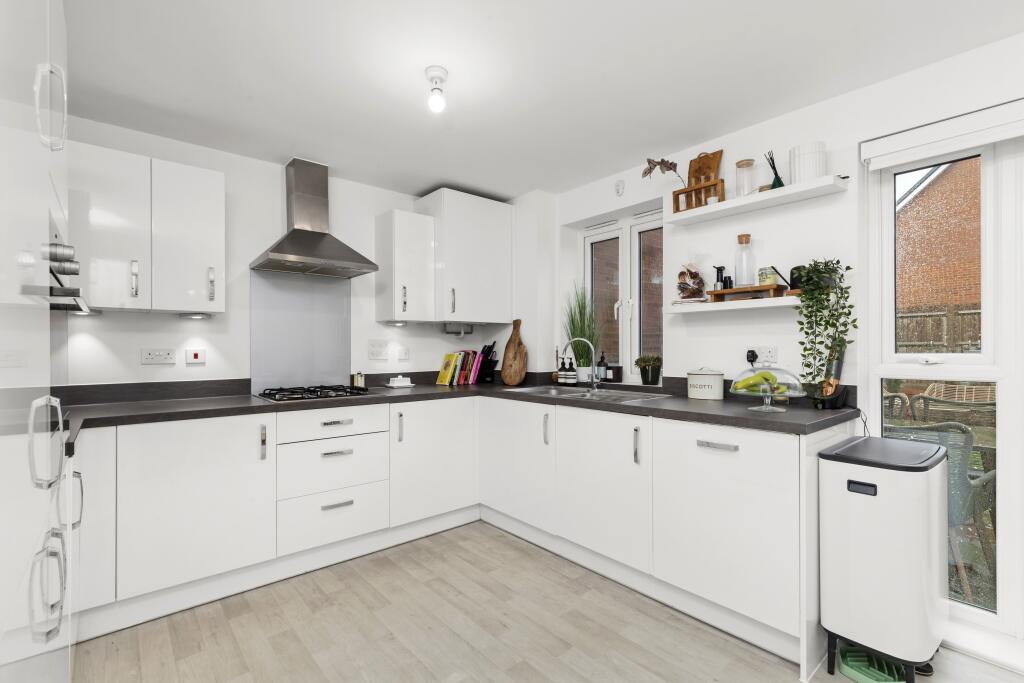 Additional property image - Hamfield Drive, Hassocks, West Sussex, BN6 9ZW