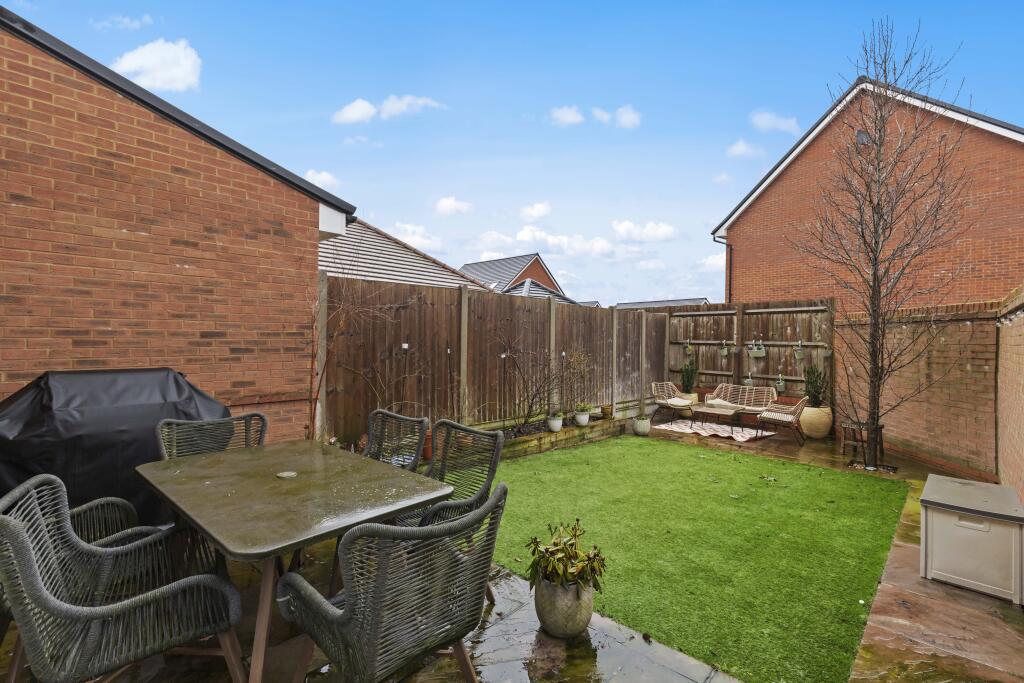 Additional property image - Hamfield Drive, Hassocks, West Sussex, BN6 9ZW