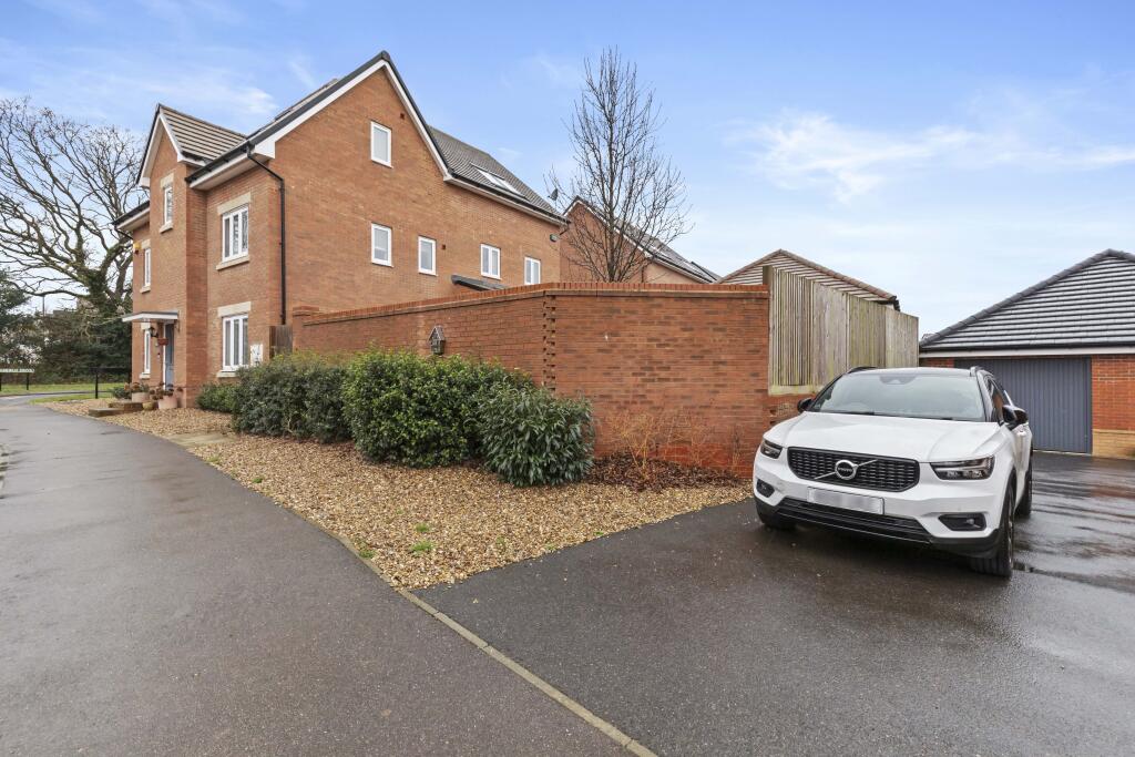 Additional property image - Hamfield Drive, Hassocks, West Sussex, BN6 9ZW