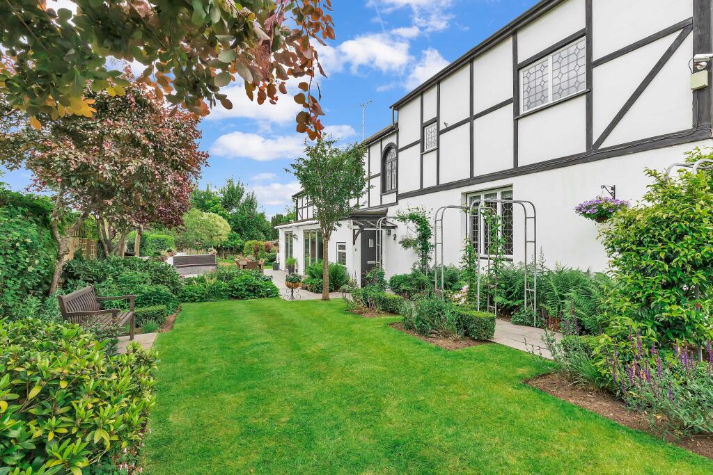 Main image of property: The Old Coach House, Woodsland Road, Hassocks, West Sussex, BN6 8HE