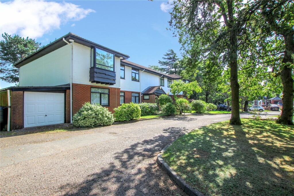 2 bedroom apartment for sale in Emsworth Court, Werngoch Road, Cyncoed