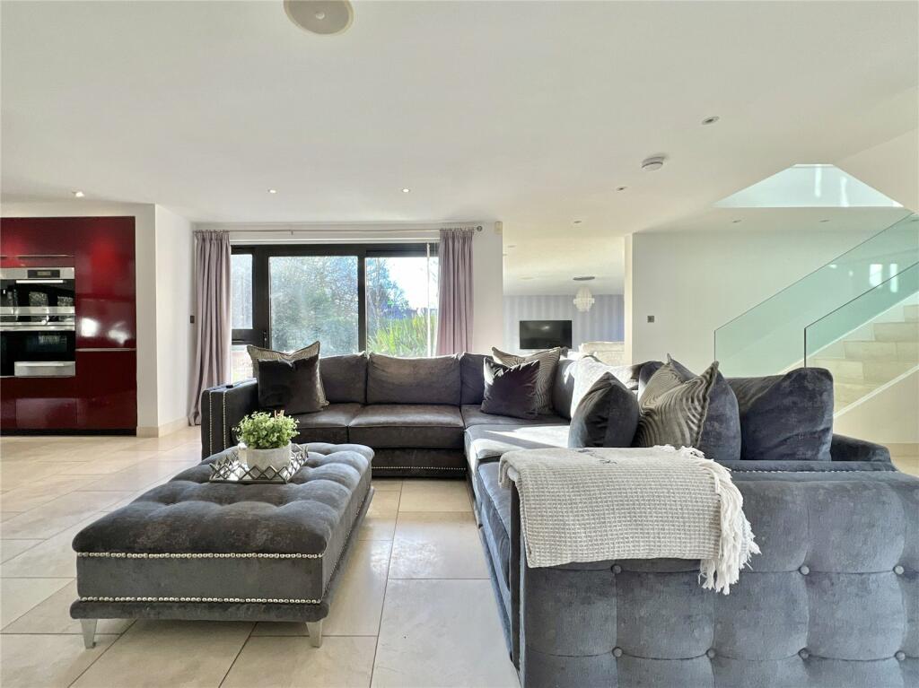 Additional property image - Nant Fawr Court, Heol Esgyn, Cyncoed, Cardiff, CF23