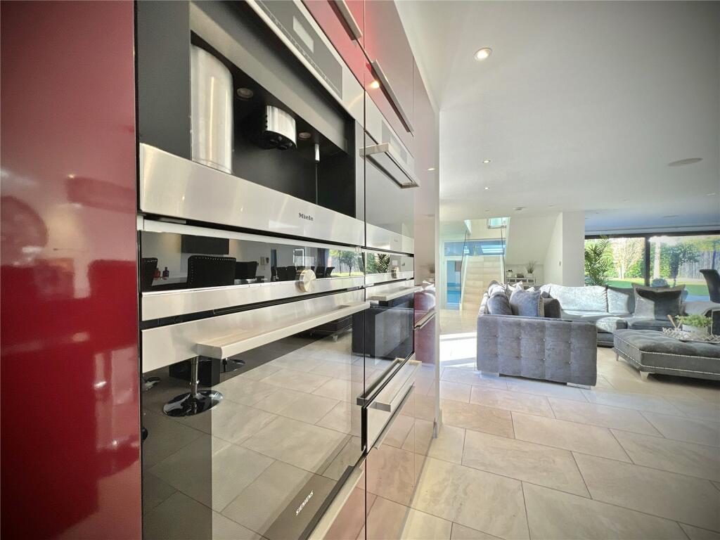Additional property image - Nant Fawr Court, Heol Esgyn, Cyncoed, Cardiff, CF23