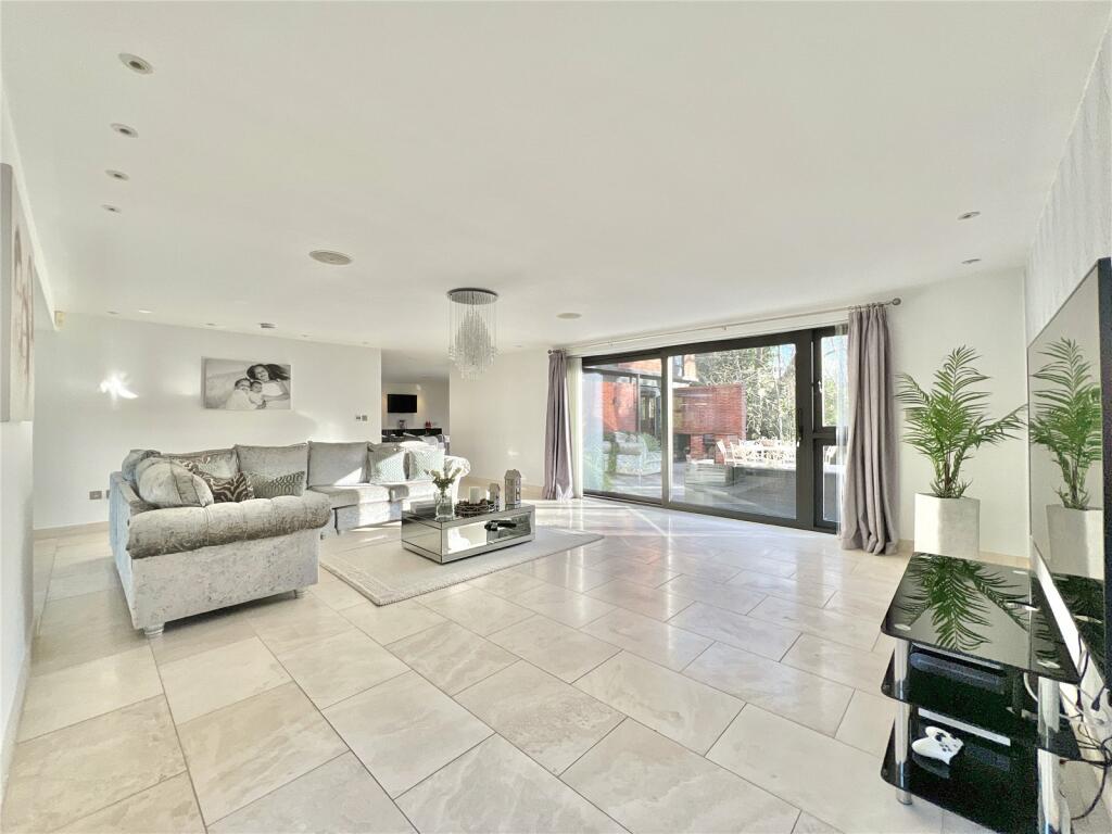 Additional property image - Nant Fawr Court, Heol Esgyn, Cyncoed, Cardiff, CF23