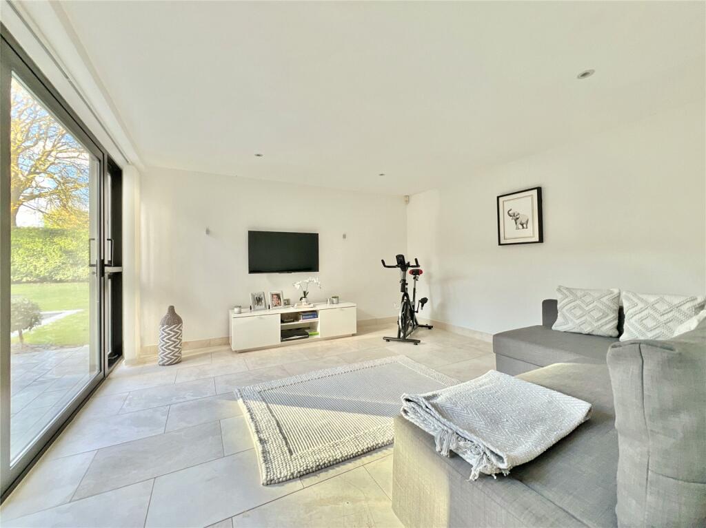 Additional property image - Nant Fawr Court, Heol Esgyn, Cyncoed, Cardiff, CF23