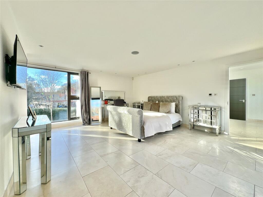 Additional property image - Nant Fawr Court, Heol Esgyn, Cyncoed, Cardiff, CF23
