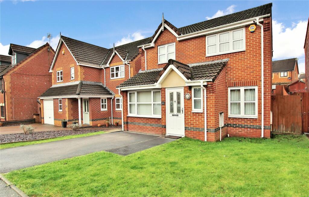 3 bedroom detached house for sale in Clos Dol Heulog, Pontprennau