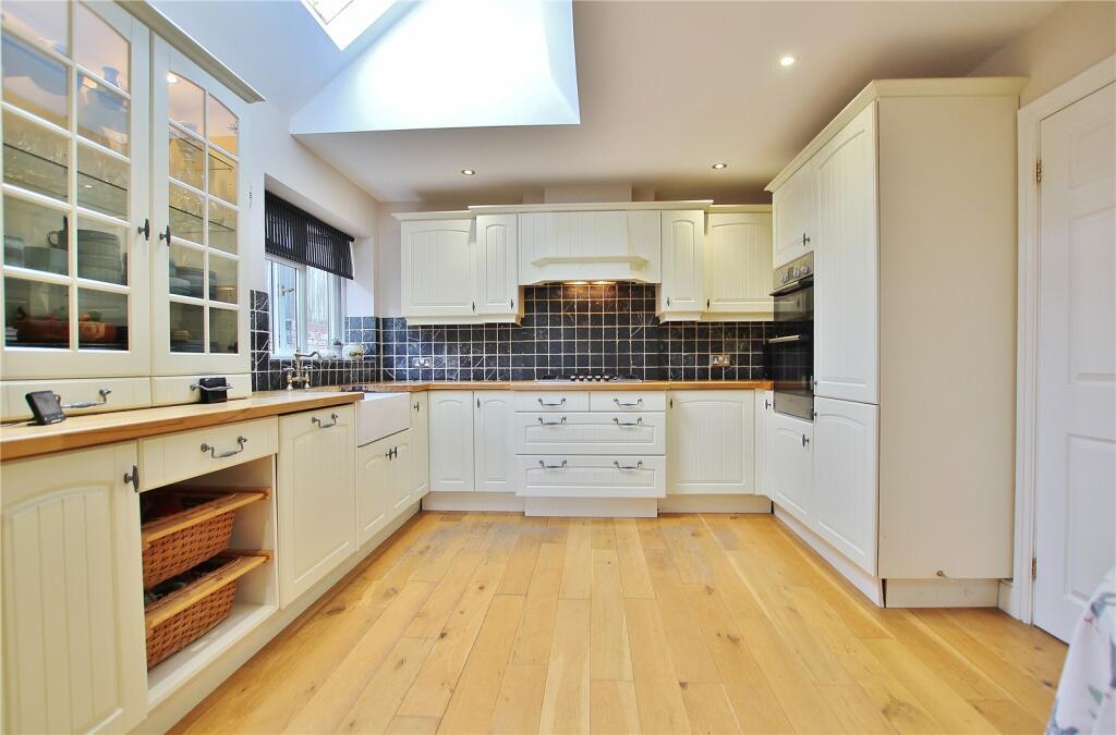 Additional property image - Ffordd Deg, Caerphilly, CF83