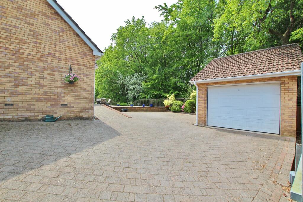 Additional property image - Ffordd Deg, Caerphilly, CF83