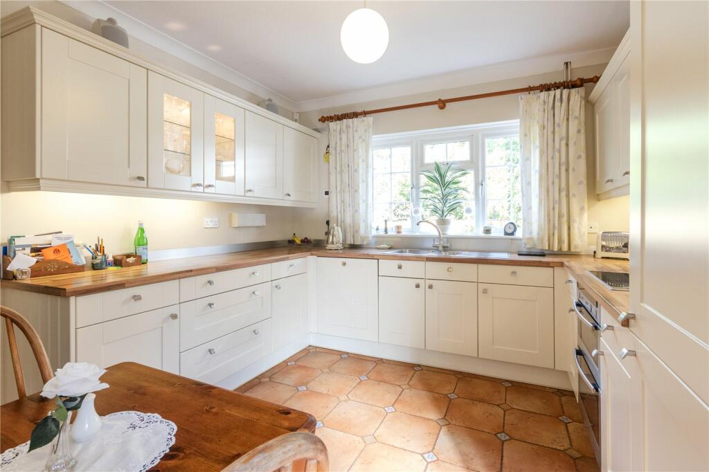 Additional property image - Llandennis Green, Cyncoed, Cardiff, CF23