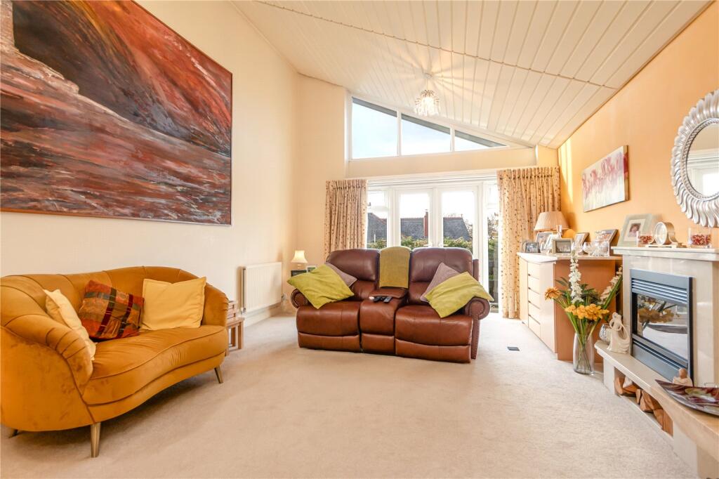 Additional property image - Cefn Coed Gardens, Cyncoed, Cardiff, CF23