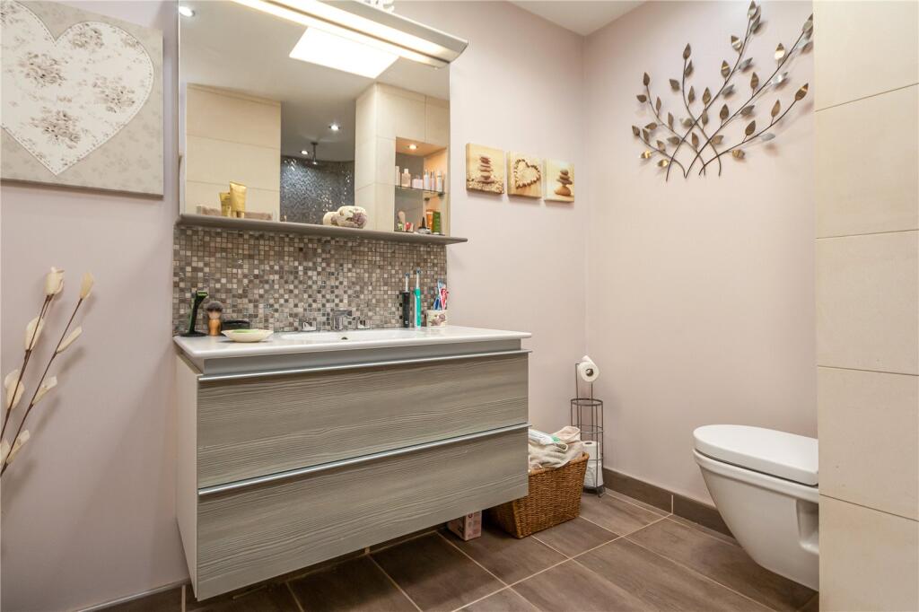 Additional property image - Cefn Coed Gardens, Cyncoed, Cardiff, CF23
